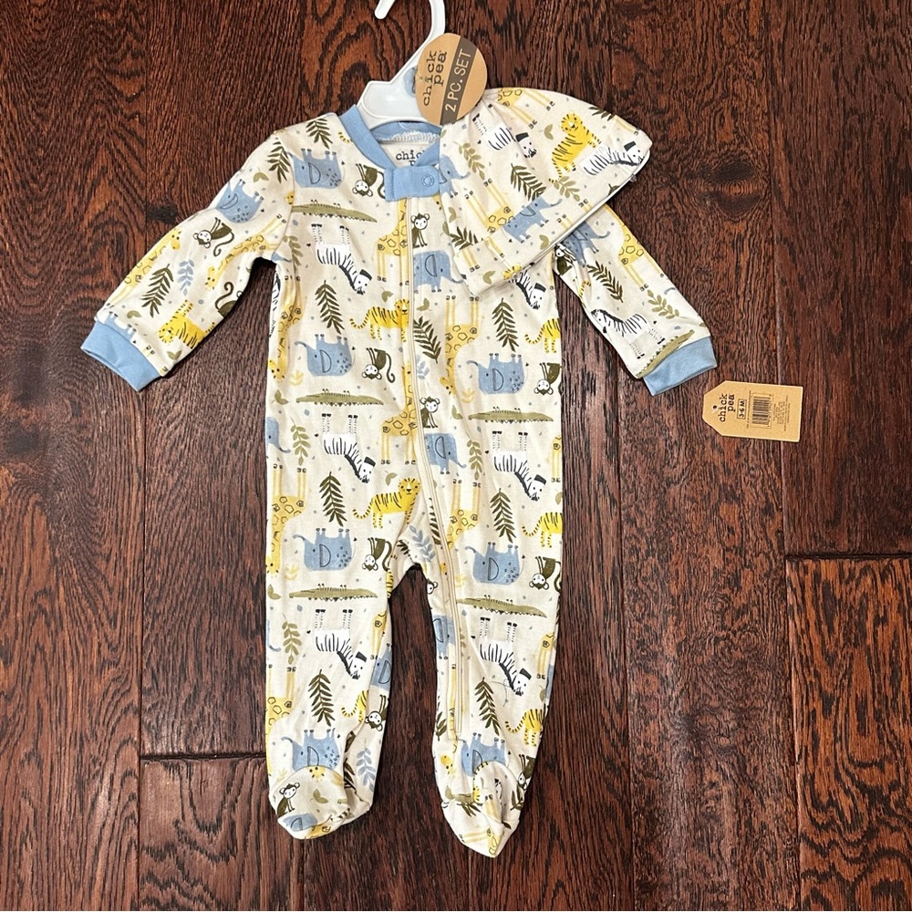 🍂NWT Chick Pea Blue and Yellow Footies One Piece with Animal Print